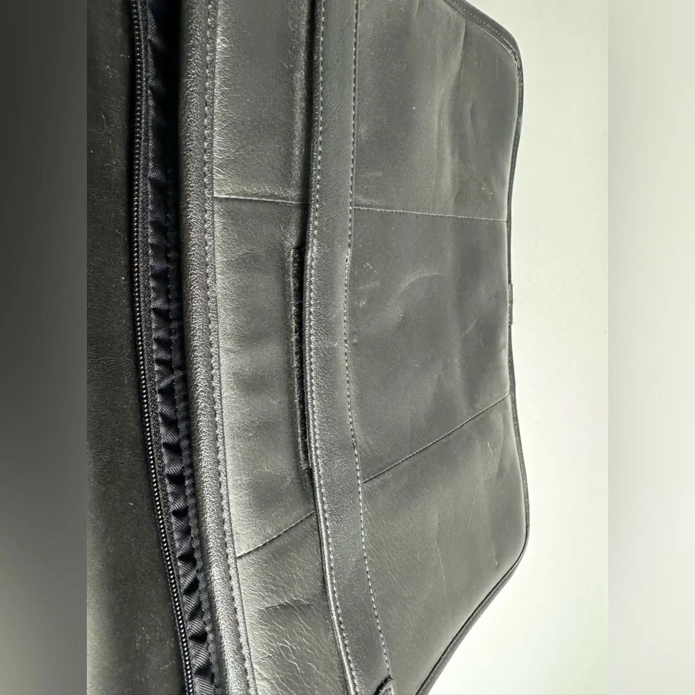 Pre owned Genuine Dell Laptop Messenger Bag Black Adjustable Strap
